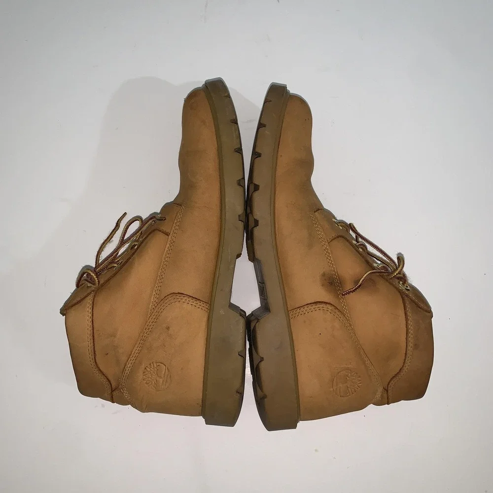 Timberland Boots Mens Size 9.5 Brown Nubuck Chukka Ankle Casual Lace Up A1559